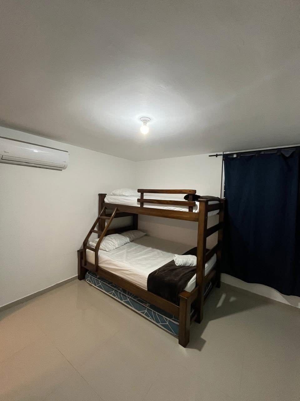 Zona de closet en habitacion del apartamento en Valledupar